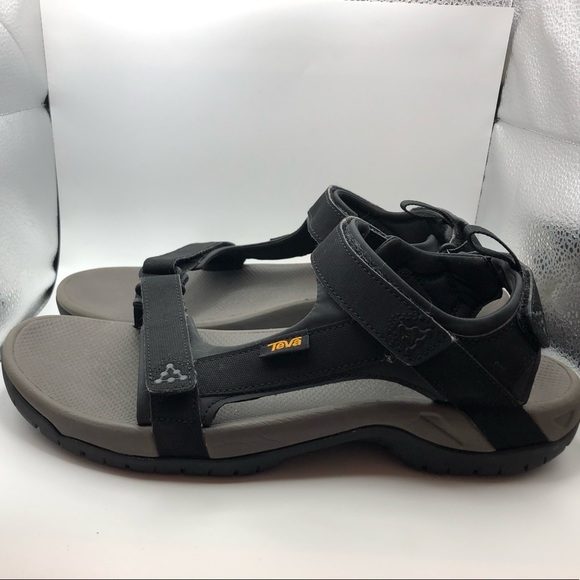 Teva mens strap sandals size 12
